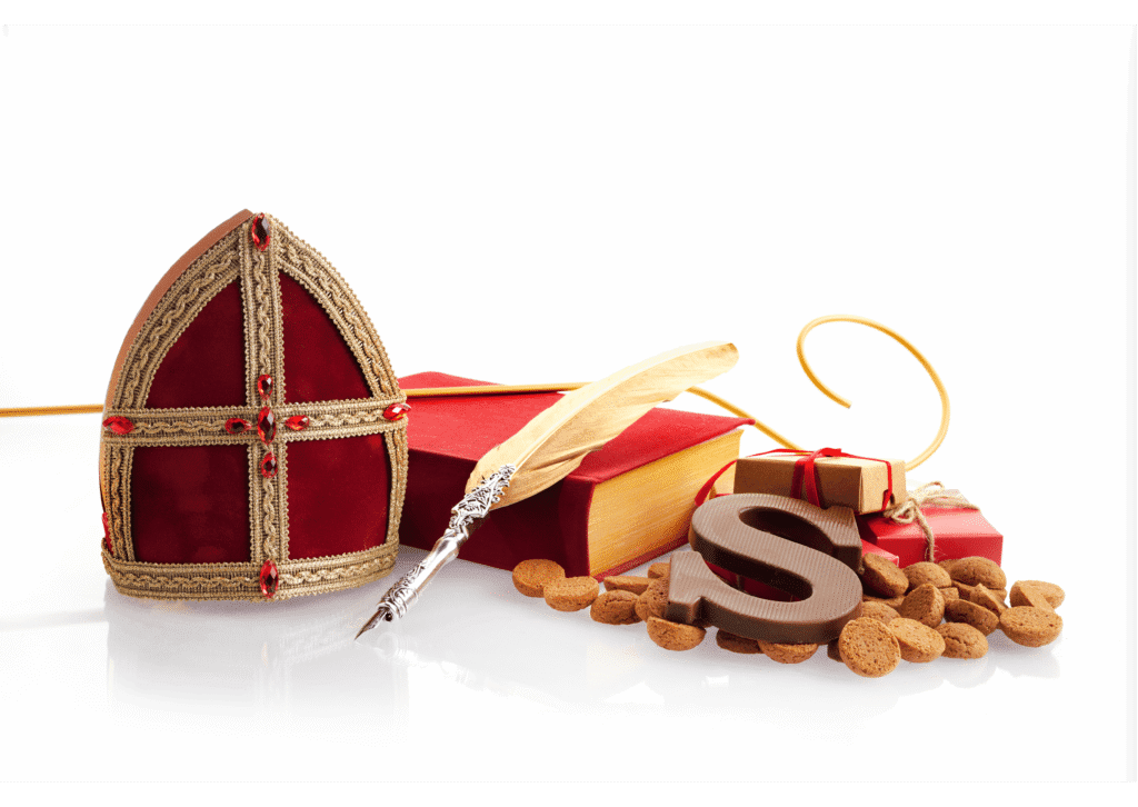 Sint attributen, chocolade S en schoen voor Sinterklaas